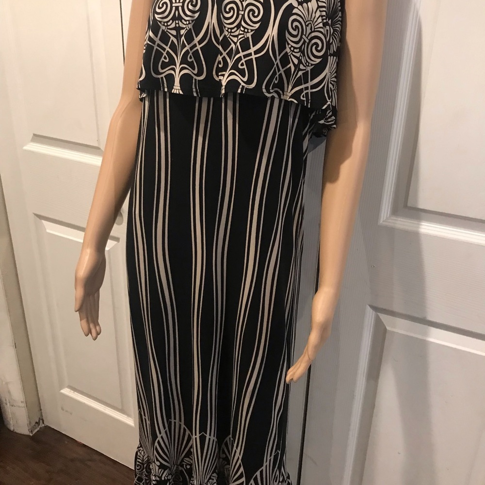 Dress - Picture 3 of 3